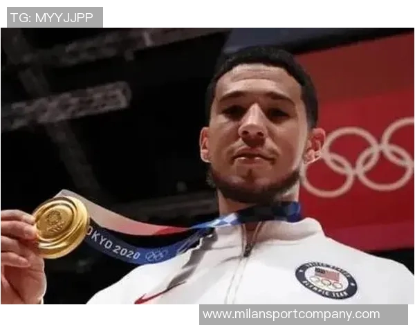 布克本赛季表现惊艳场均30分助力球队争冠梦想 布克本赛季表现惊艳场均30分助力球队争冠梦想