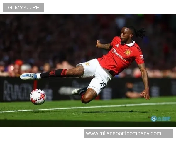 万比萨卡如战神般表现出色曼联仅花1760万引进铁锤新星