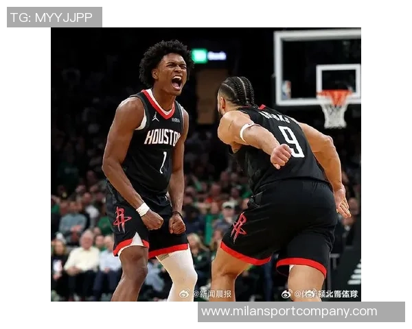 狄龙赛后选择沉默未接受采访迅速离开球馆引发媒体关注 狄龙赛后选择沉默未接受采访迅速离开球馆引发媒体关注