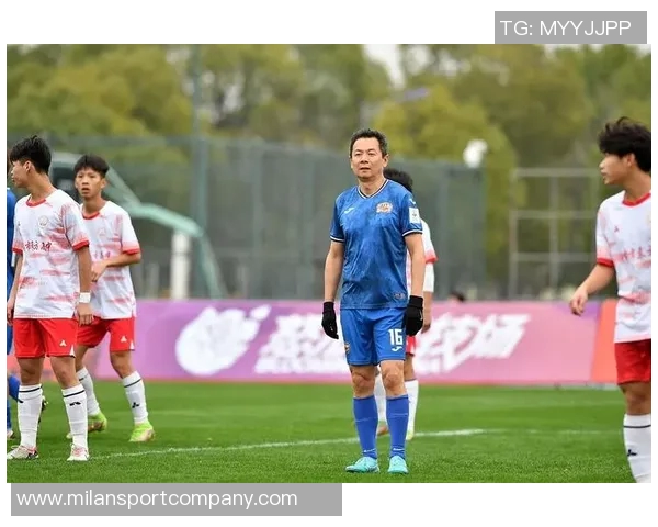 朱骏豪掷400万奖励上海橘橙冲乙成功激励更多投资者关注足球发展