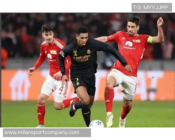 曼联巴黎FC争夺小贝林厄姆多特依然看好其未来表现