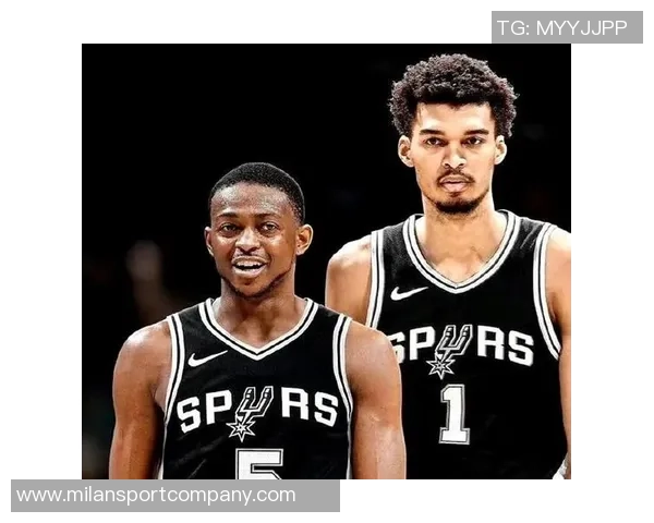 福克斯高效表现砍下26分5板3助罚球命中率惊人助球队取胜 福克斯高效表现砍下26分5板3助罚球命中率惊人助球队取胜