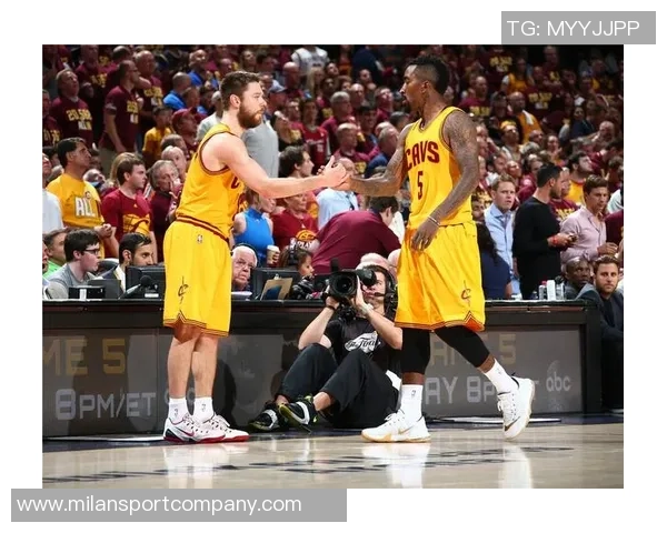 张佳玮分析勇士队表现受限尺寸与速度双重压制影响比赛空间利用