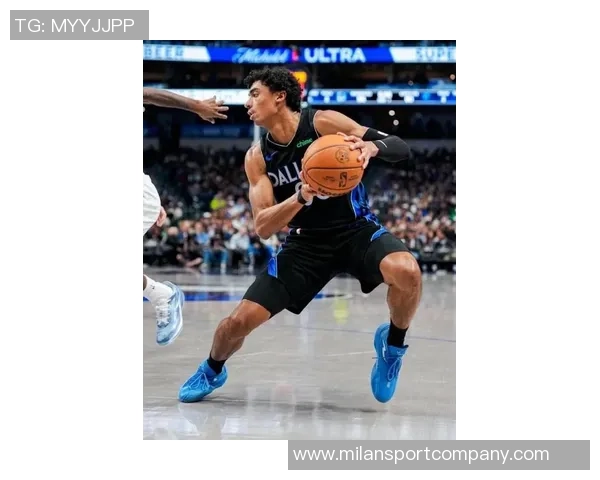 独行侠训练阵容惊艳全场弗拉格华盛顿浓眉莱夫利携手出击