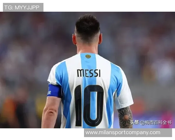 贝纳德斯基揭示C罗谦逊本色超越盛名背后的真实故事